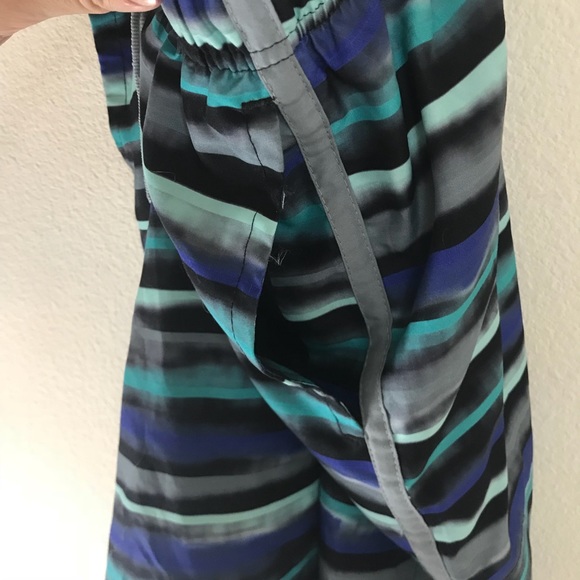 NIKE Swim Trunks. Men’s Size Medium - Picture 5 of 8